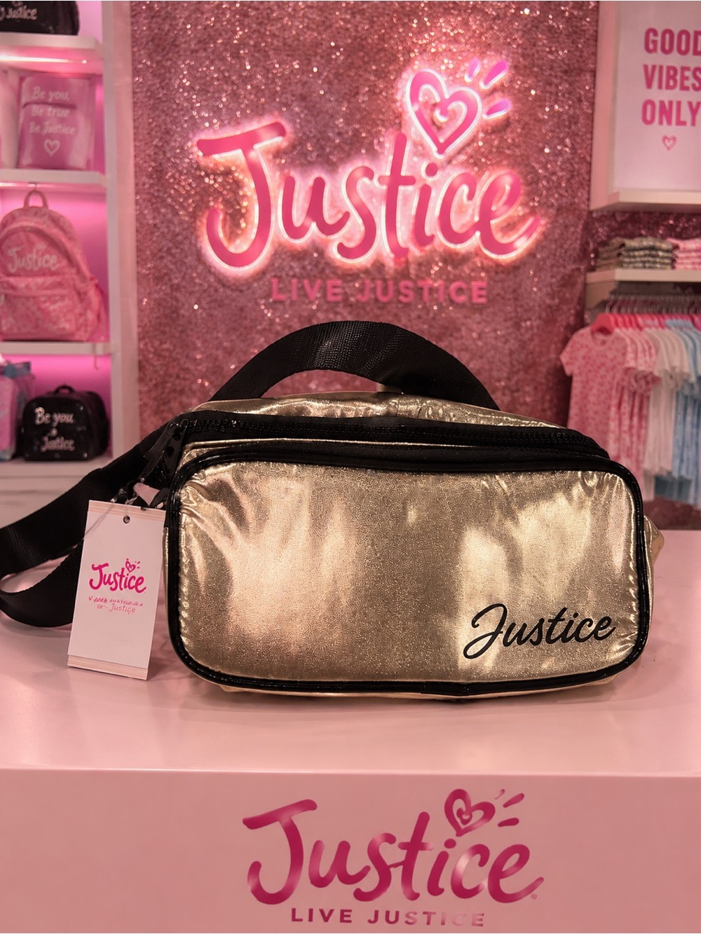 ✨ Justice Girls Gold Metallic Fanny Pack – NWT ✨